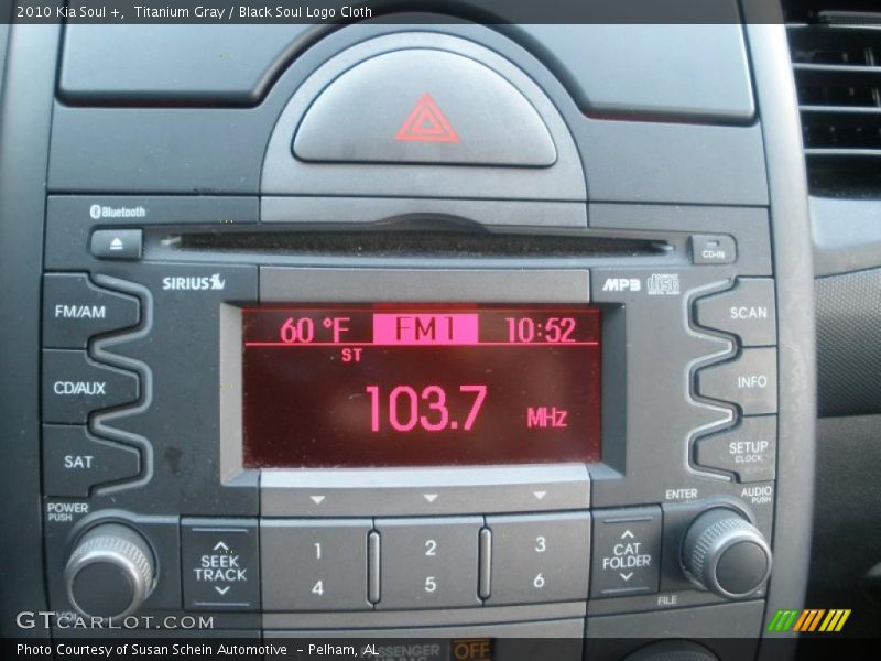 Titanium Gray / Black Soul Logo Cloth 2010 Kia Soul +