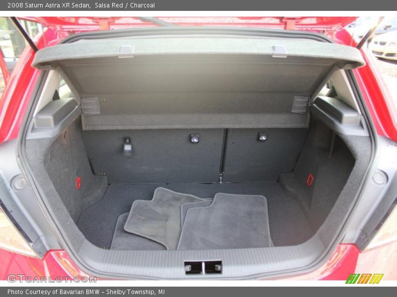  2008 Astra XR Sedan Trunk