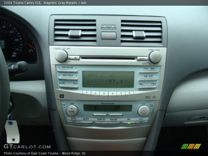 Magnetic Gray Metallic / Ash 2009 Toyota Camry XLE