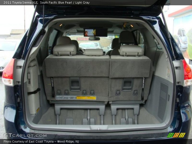 South Pacific Blue Pearl / Light Gray 2011 Toyota Sienna XLE