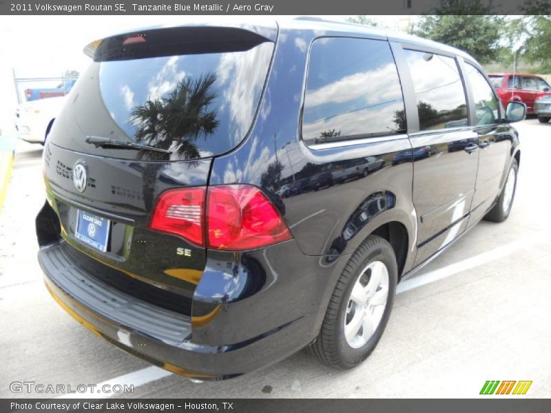 Tanzanite Blue Metallic / Aero Gray 2011 Volkswagen Routan SE