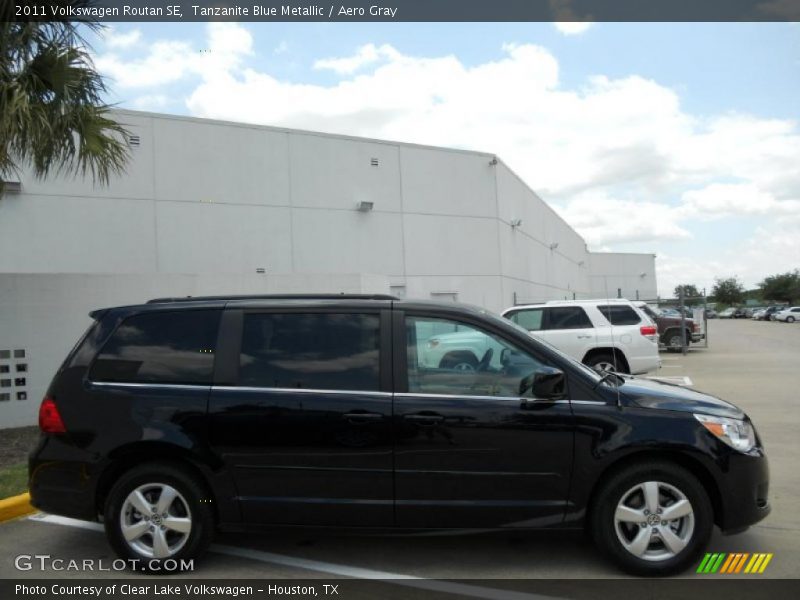 Tanzanite Blue Metallic / Aero Gray 2011 Volkswagen Routan SE