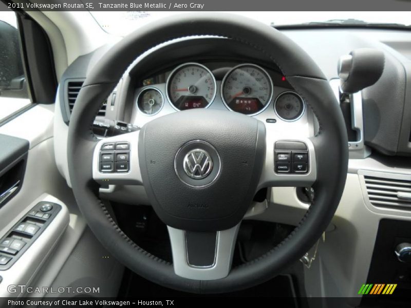 Tanzanite Blue Metallic / Aero Gray 2011 Volkswagen Routan SE