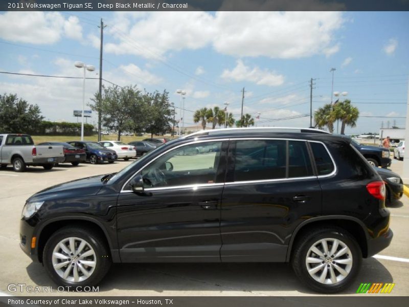 Deep Black Metallic / Charcoal 2011 Volkswagen Tiguan SE