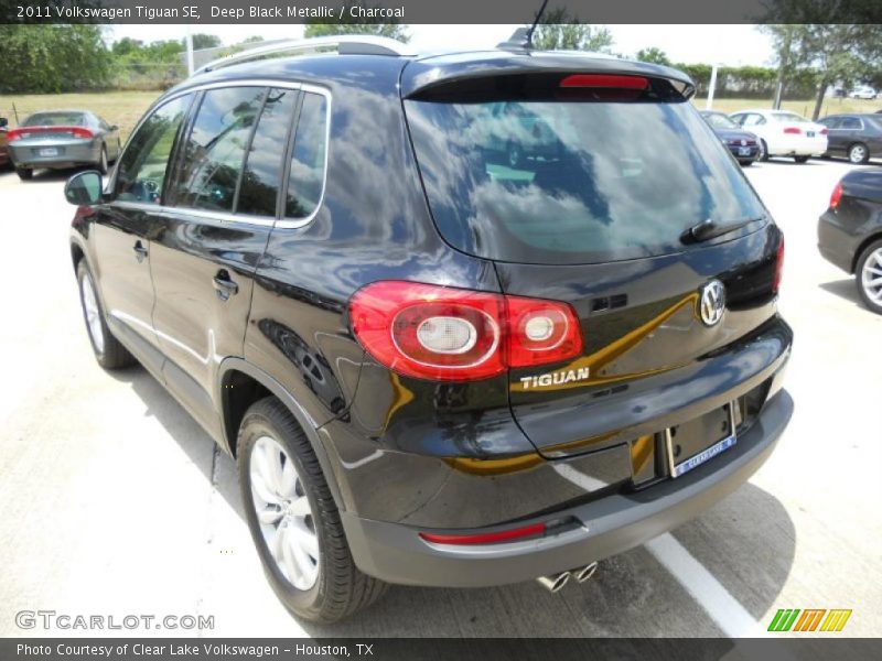 Deep Black Metallic / Charcoal 2011 Volkswagen Tiguan SE