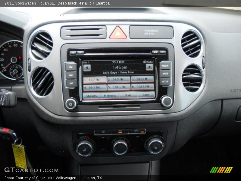 Deep Black Metallic / Charcoal 2011 Volkswagen Tiguan SE