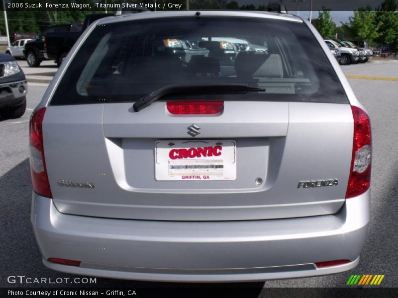 Titanuim Silver Metallic / Grey 2006 Suzuki Forenza Wagon