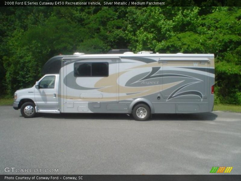 Silver Metallic / Medium Parchment 2008 Ford E Series Cutaway E450 Recreational Vehicle