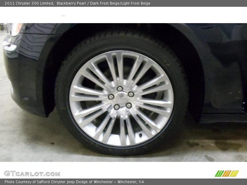 Blackberry Pearl / Dark Frost Beige/Light Frost Beige 2011 Chrysler 300 Limited