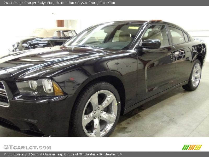 Brilliant Black Crystal Pearl / Black/Tan 2011 Dodge Charger Rallye Plus