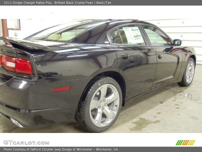 Brilliant Black Crystal Pearl / Black/Tan 2011 Dodge Charger Rallye Plus