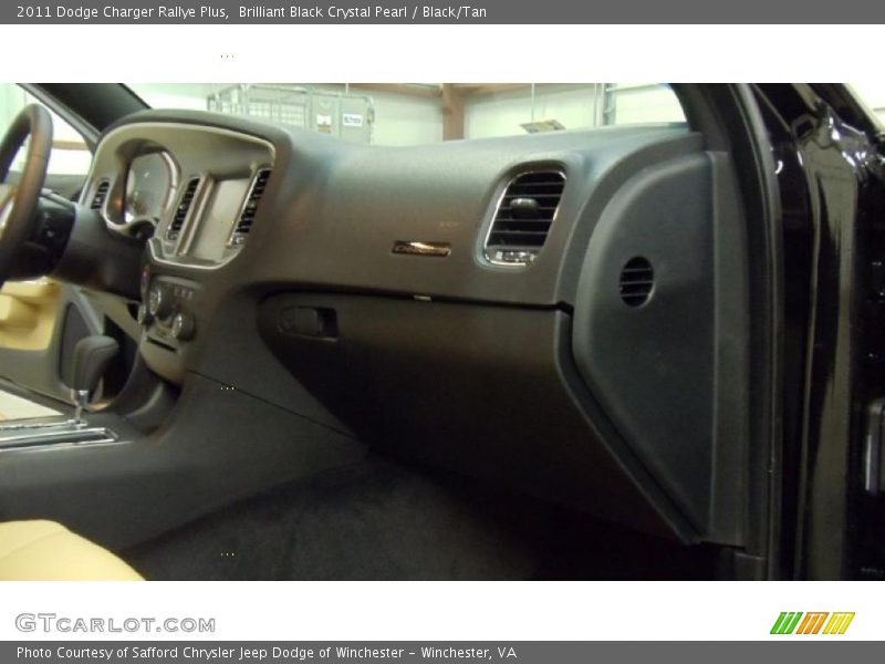 Brilliant Black Crystal Pearl / Black/Tan 2011 Dodge Charger Rallye Plus