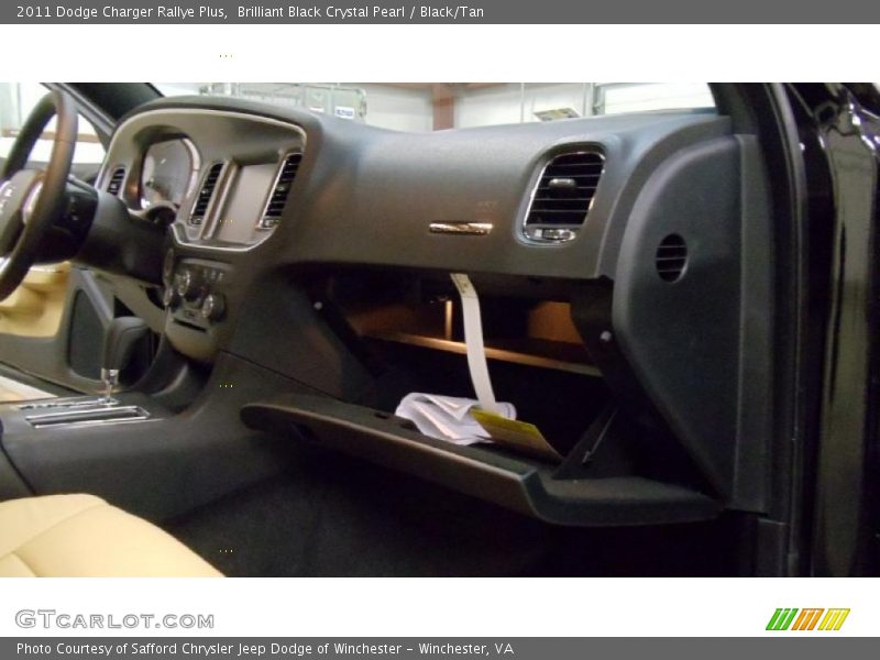 Brilliant Black Crystal Pearl / Black/Tan 2011 Dodge Charger Rallye Plus