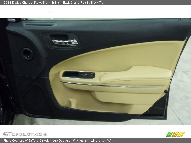 Brilliant Black Crystal Pearl / Black/Tan 2011 Dodge Charger Rallye Plus