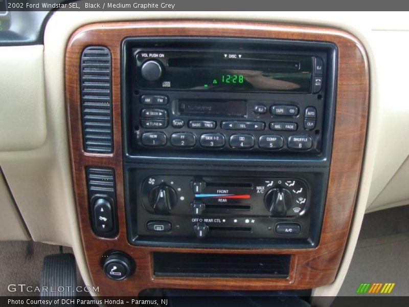 Controls of 2002 Windstar SEL