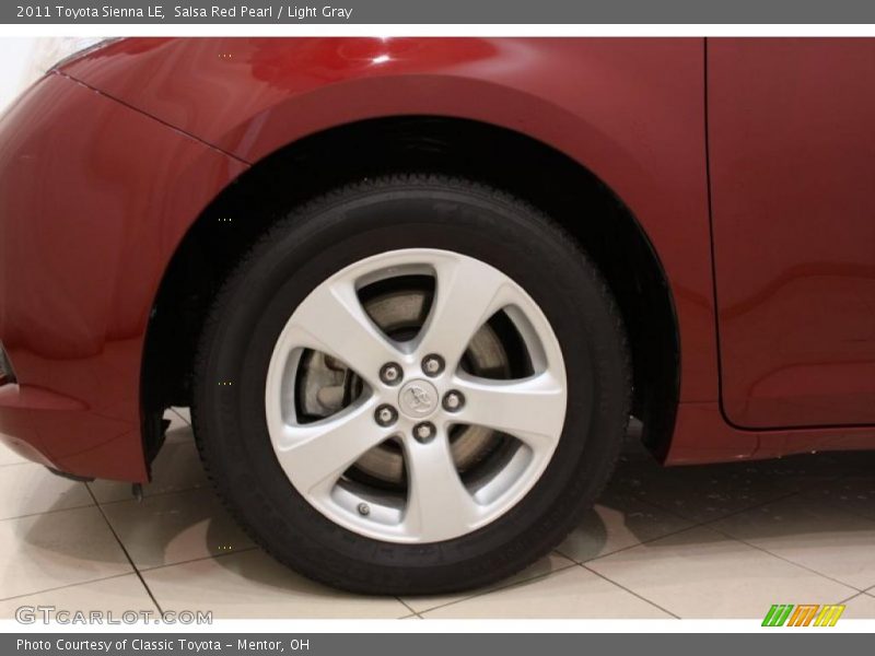 Salsa Red Pearl / Light Gray 2011 Toyota Sienna LE