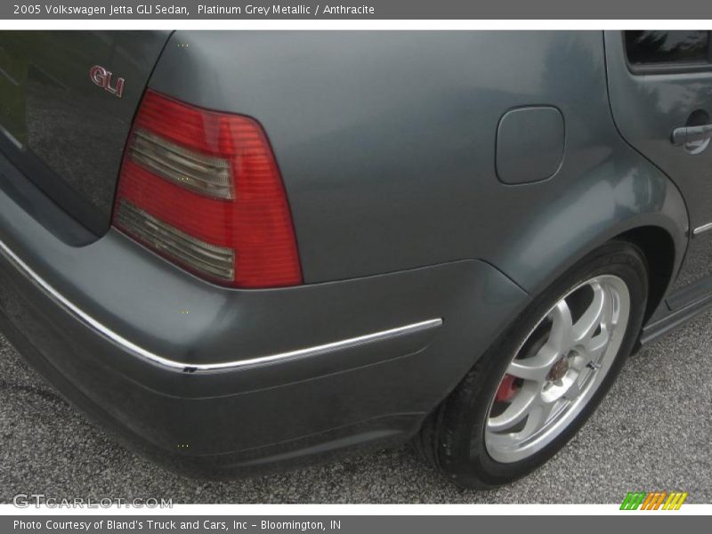 Platinum Grey Metallic / Anthracite 2005 Volkswagen Jetta GLI Sedan