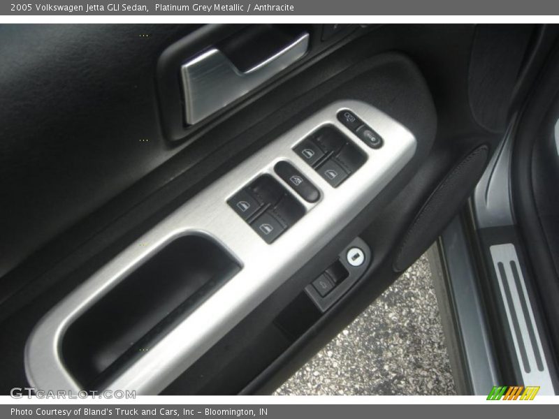 Platinum Grey Metallic / Anthracite 2005 Volkswagen Jetta GLI Sedan