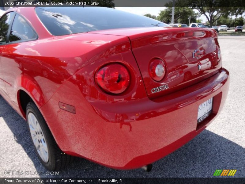 Victory Red / Gray 2009 Chevrolet Cobalt LS Coupe