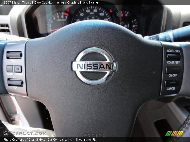 White / Graphite Black/Titanium 2007 Nissan Titan LE Crew Cab 4x4