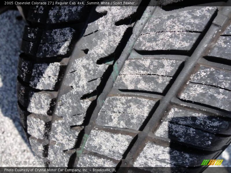 Summit White / Sport Pewter 2005 Chevrolet Colorado Z71 Regular Cab 4x4