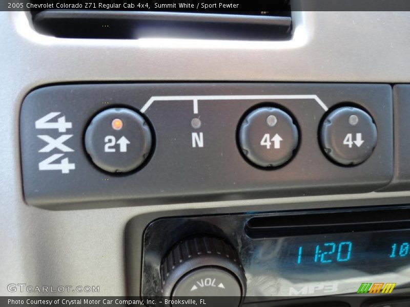 Summit White / Sport Pewter 2005 Chevrolet Colorado Z71 Regular Cab 4x4