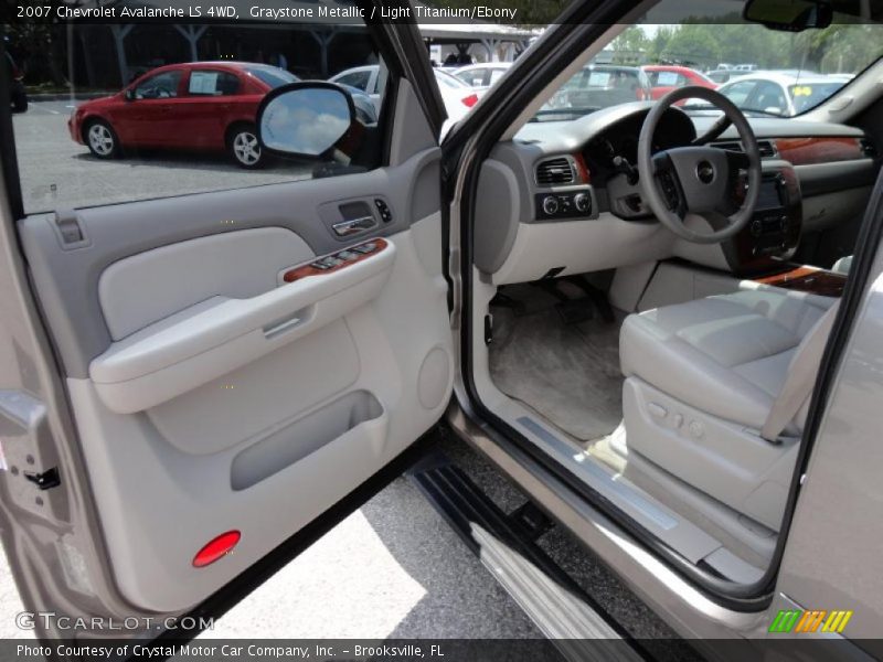 Graystone Metallic / Light Titanium/Ebony 2007 Chevrolet Avalanche LS 4WD