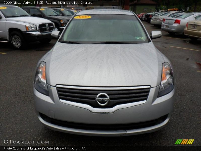 Radiant Silver Metallic / Charcoal 2009 Nissan Altima 3.5 SE