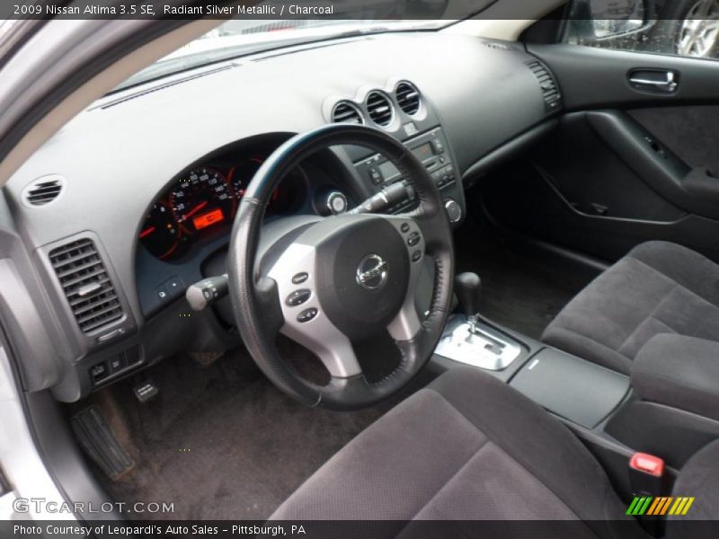 Radiant Silver Metallic / Charcoal 2009 Nissan Altima 3.5 SE