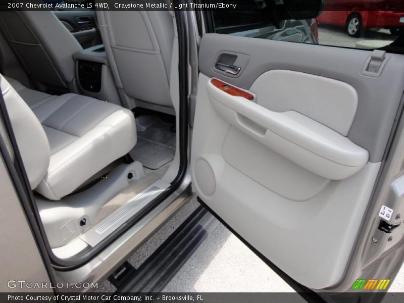 Graystone Metallic / Light Titanium/Ebony 2007 Chevrolet Avalanche LS 4WD