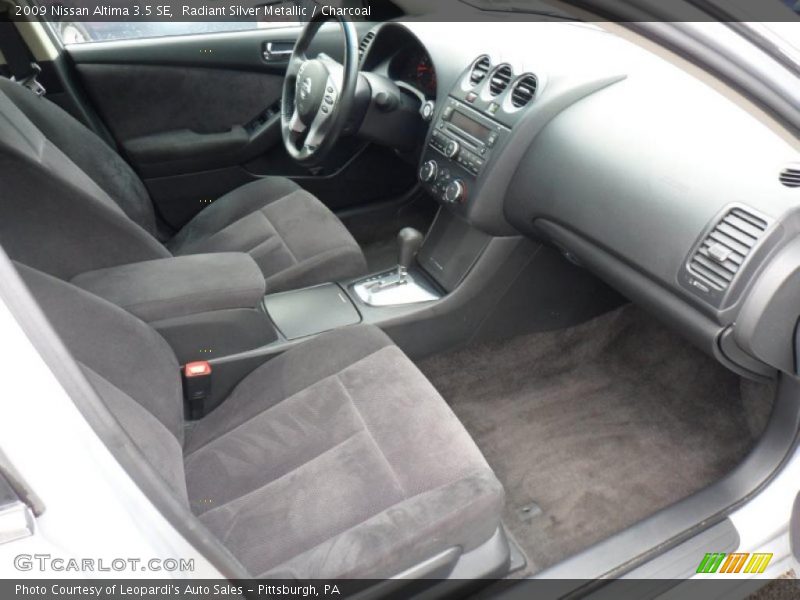 Radiant Silver Metallic / Charcoal 2009 Nissan Altima 3.5 SE