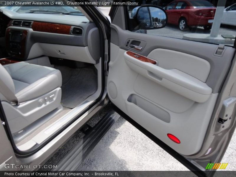 Graystone Metallic / Light Titanium/Ebony 2007 Chevrolet Avalanche LS 4WD