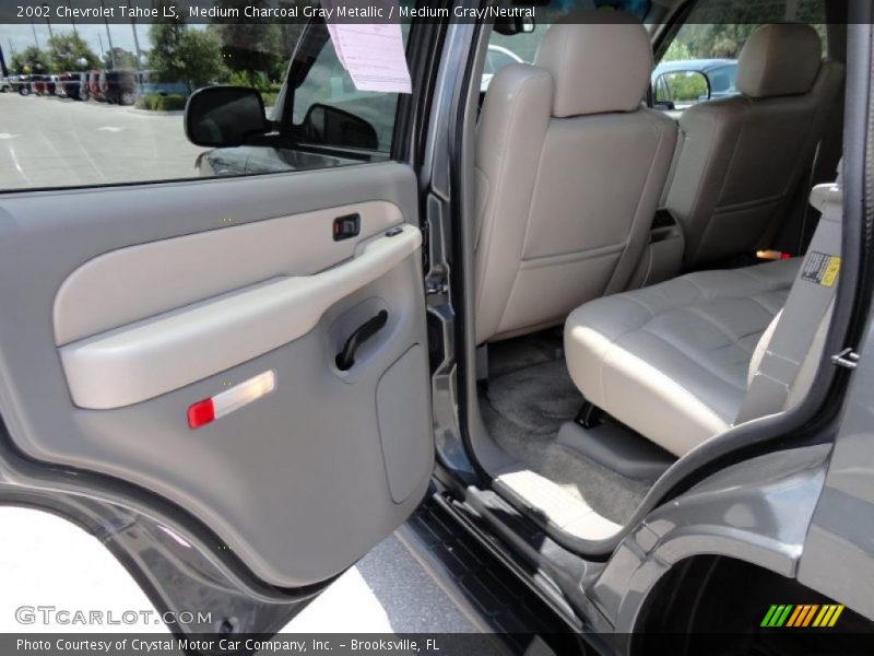 Medium Charcoal Gray Metallic / Medium Gray/Neutral 2002 Chevrolet Tahoe LS