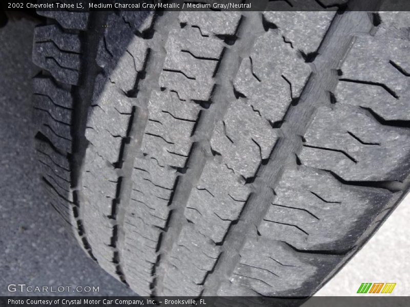 Medium Charcoal Gray Metallic / Medium Gray/Neutral 2002 Chevrolet Tahoe LS
