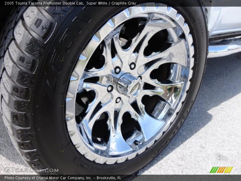 Custom Wheels of 2005 Tacoma PreRunner Double Cab