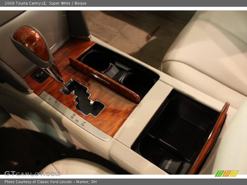 Super White / Bisque 2009 Toyota Camry LE