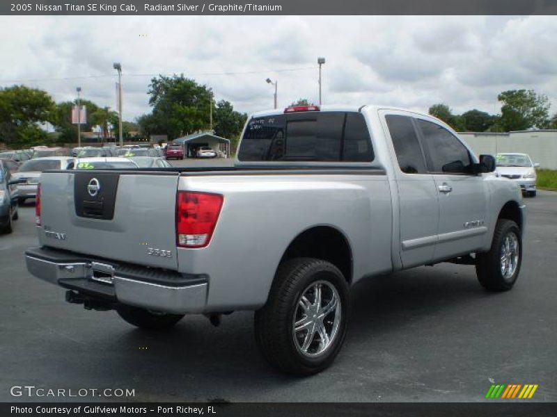 Radiant Silver / Graphite/Titanium 2005 Nissan Titan SE King Cab