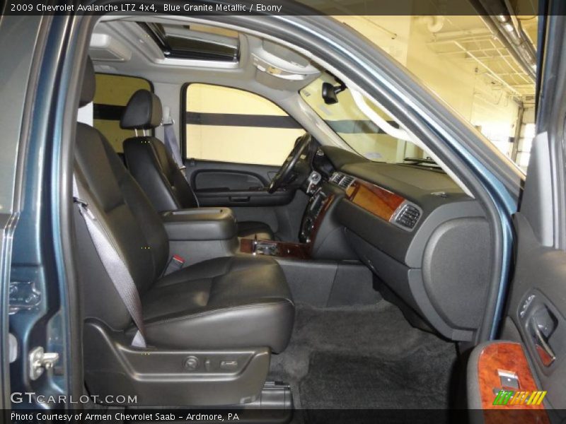 Blue Granite Metallic / Ebony 2009 Chevrolet Avalanche LTZ 4x4