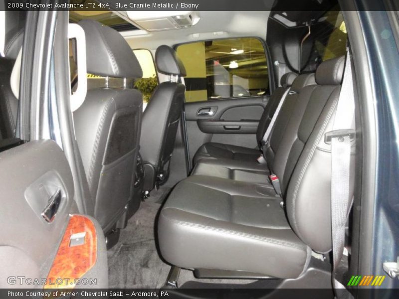 Blue Granite Metallic / Ebony 2009 Chevrolet Avalanche LTZ 4x4