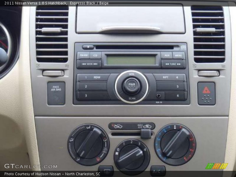 Espresso Black / Beige 2011 Nissan Versa 1.8 S Hatchback