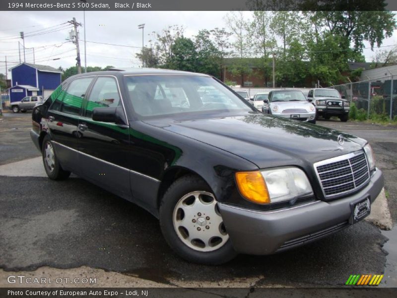 Front 3/4 View of 1994 S 500 Sedan