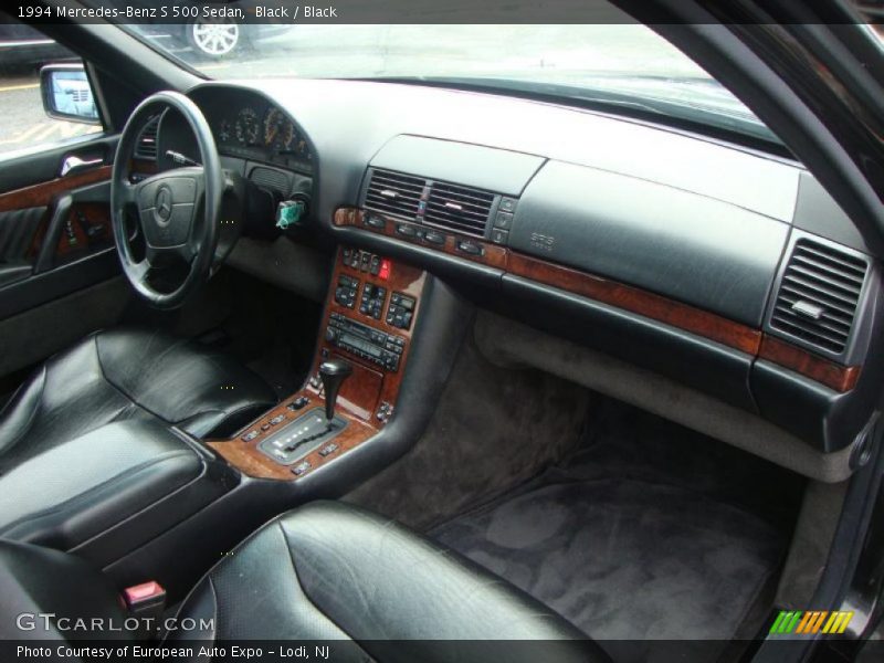 Dashboard of 1994 S 500 Sedan