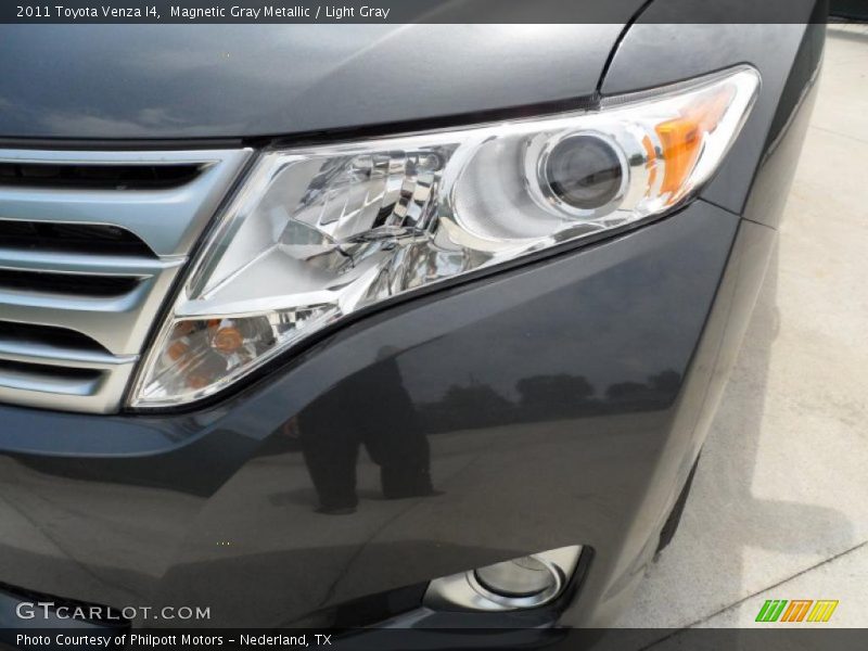 Magnetic Gray Metallic / Light Gray 2011 Toyota Venza I4