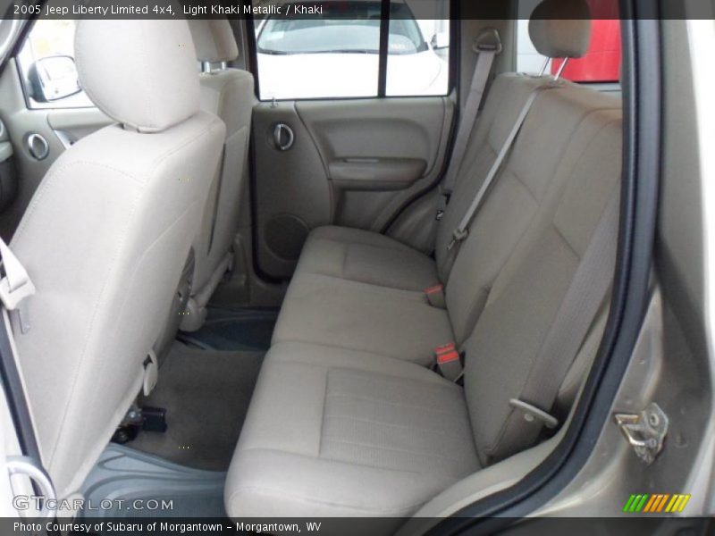 Light Khaki Metallic / Khaki 2005 Jeep Liberty Limited 4x4