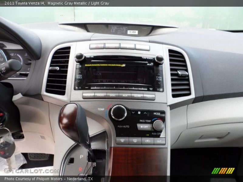 Magnetic Gray Metallic / Light Gray 2011 Toyota Venza I4