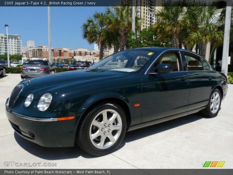 British Racing Green / Ivory 2005 Jaguar S-Type 4.2