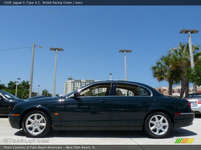 British Racing Green / Ivory 2005 Jaguar S-Type 4.2