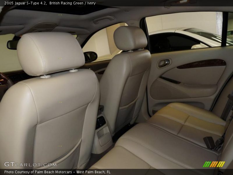 British Racing Green / Ivory 2005 Jaguar S-Type 4.2