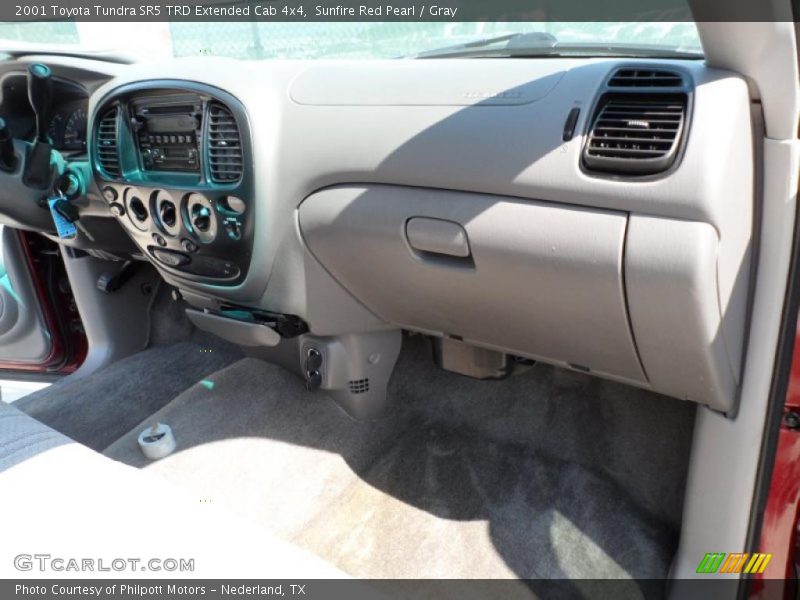 Sunfire Red Pearl / Gray 2001 Toyota Tundra SR5 TRD Extended Cab 4x4