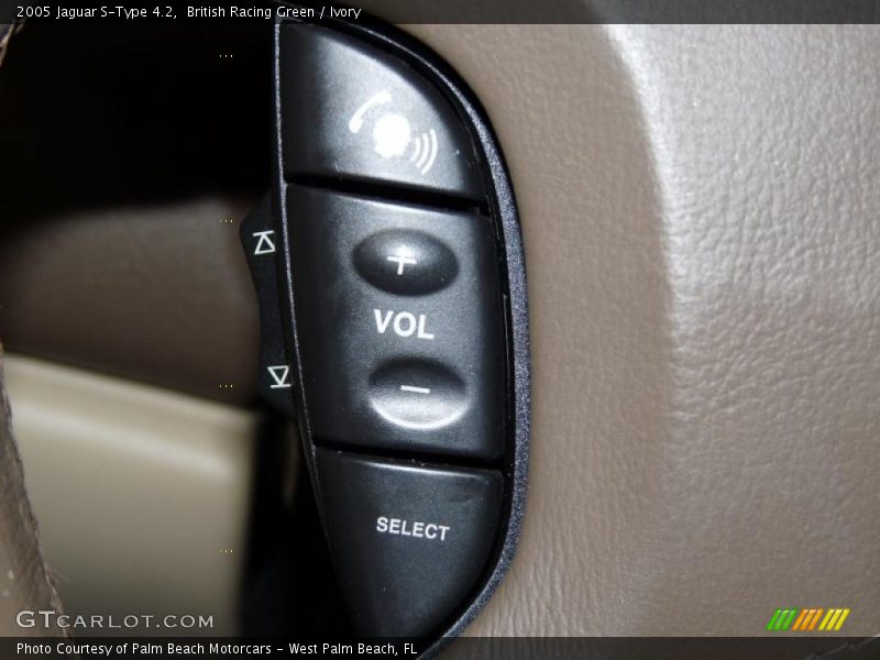 British Racing Green / Ivory 2005 Jaguar S-Type 4.2